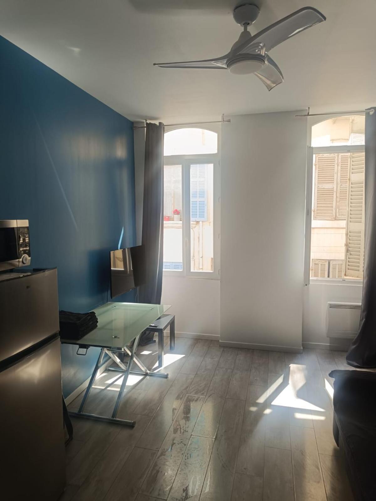 Appartement Beau 2 Pieces Vieux Port De *